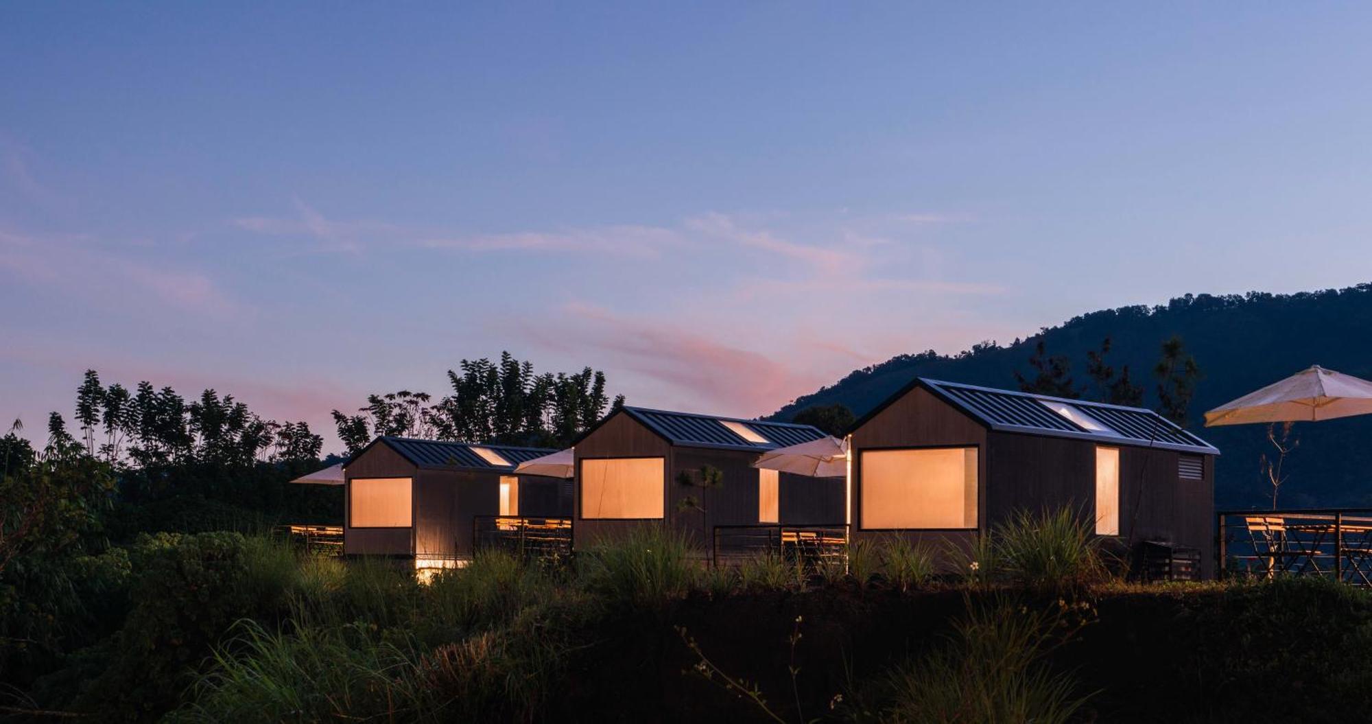 Bobocabin Gunung Rinjani, Lombok 셈바룬 라왕 외부 사진