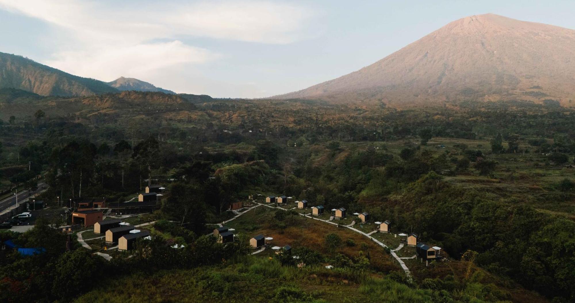 Bobocabin Gunung Rinjani, Lombok 셈바룬 라왕 외부 사진